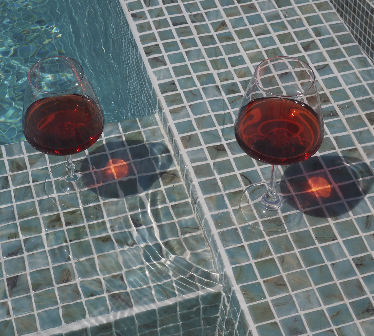 ხმა, სტილი და დანაპირები სტუმარს